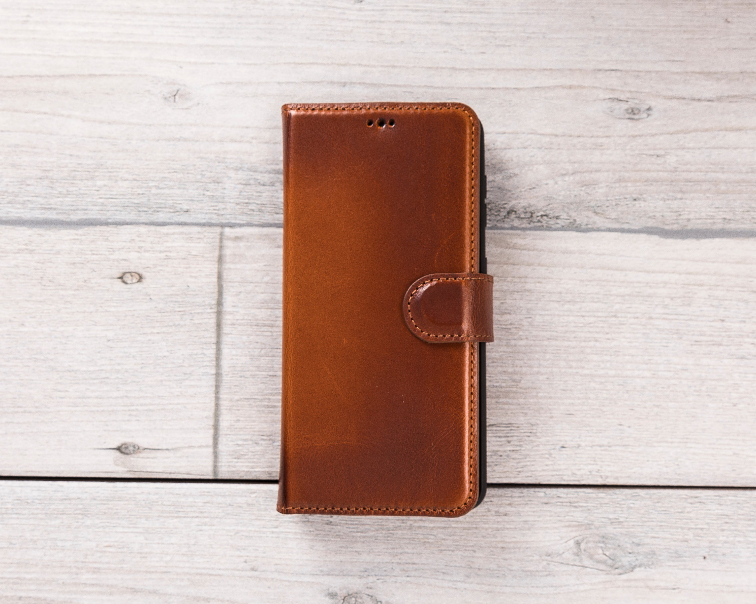 Burnished Tan Magnetic Leather Wallet Case for Galaxy S22 / S23 / S24